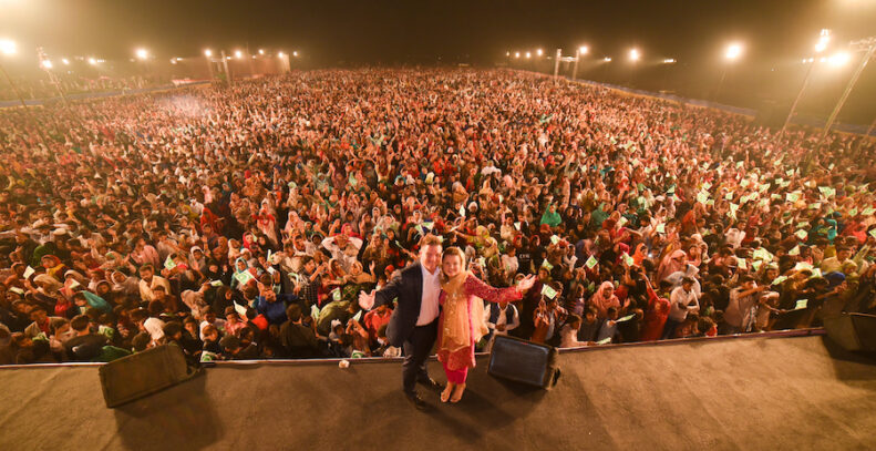 Read more about the article Miraculous Crusade Tonight In Pakistan! Harvest Time Is Now!